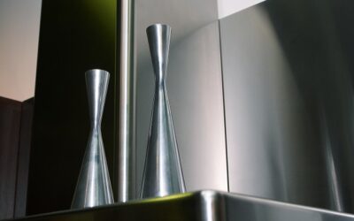 Innovazione e artigianalità: il ruolo della carpenteria leggera nell’industria del design